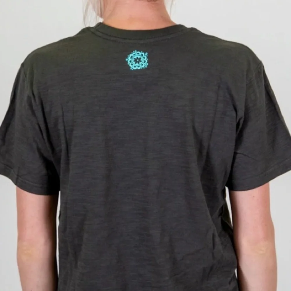 Natural Life Live Happy Charcoal Boyfriend Tee - NWT - Picture 4 of 4